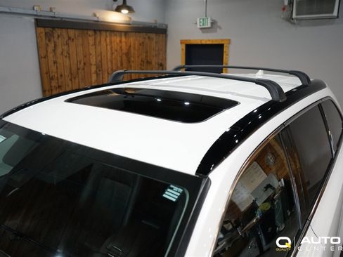 Used 2018 Toyota Highlander XLE image 10