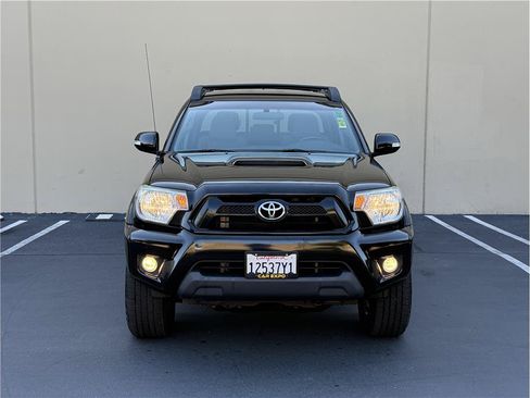 Used 2015 Toyota Tacoma 4x4 Double Cab w/ TRD Sport Package image 3
