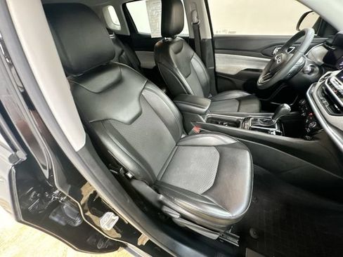 Used 2022 Jeep Compass Latitude FWD image 25