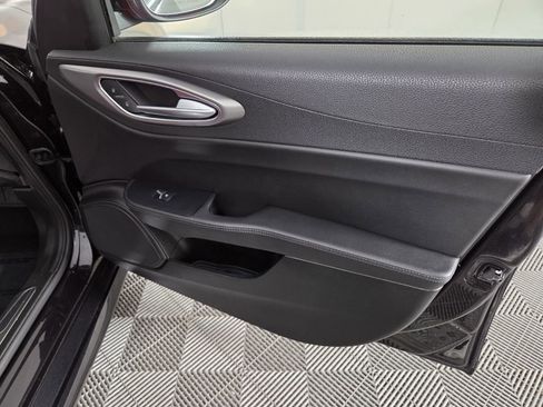 Used 2024 Alfa Romeo Giulia Ti w/ Performance Driving Package image 36