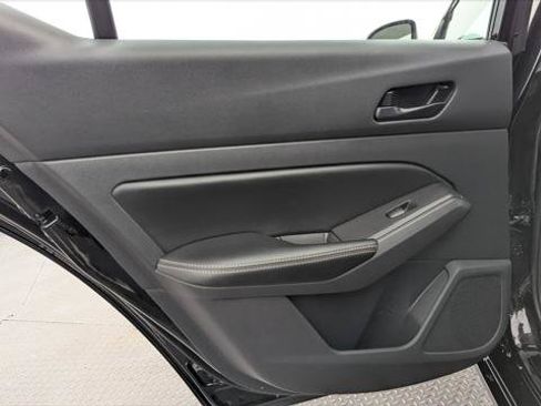 Used 2025 Nissan Altima 2.5 SV FWD image 16