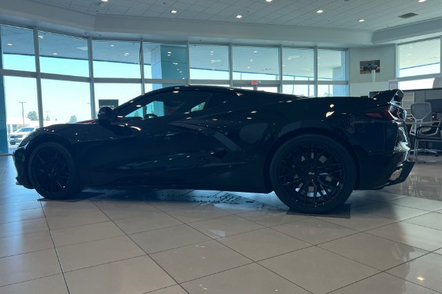 Used 2023 Chevrolet Corvette Stingray Preferred Cpe w/ Z51 Performance Package RWD image 7