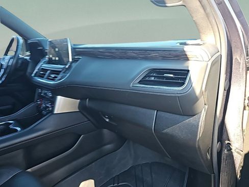 Used 2022 Chevrolet Tahoe Z71 w/ Luxury Package image 26