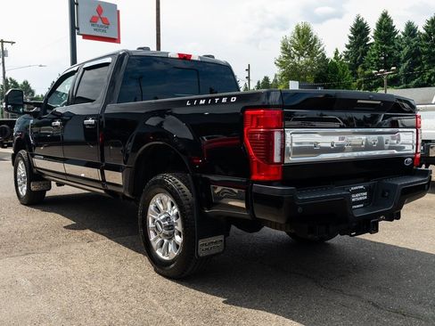 Used 2022 Ford F350 Limited image 4