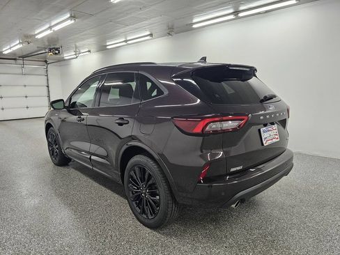 Used 2023 Ford Escape ST-Line Elite AWD/4WD image 6