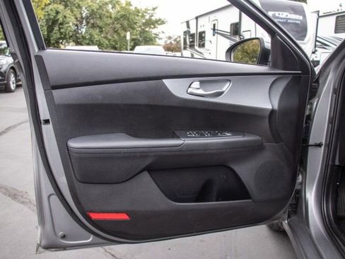 Used 2023 Kia Forte LXS FWD image 9