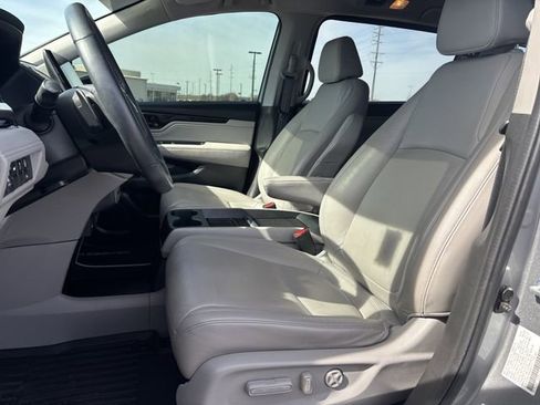 Used 2024 Honda Odyssey Touring image 12