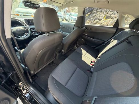 Certified 2023 Hyundai Kona SEL w/ Cargo Package AWD/4WD image 19