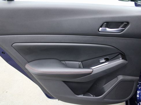 Used 2024 Nissan Altima 2.5 SR image 18