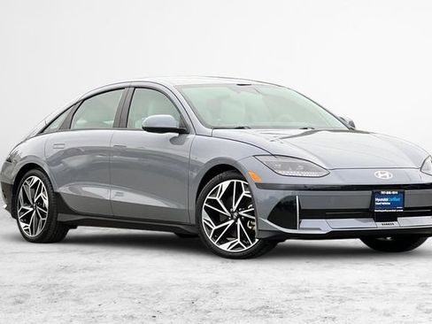 Used 2024 Hyundai Ioniq 6 SEL RWD image 2
