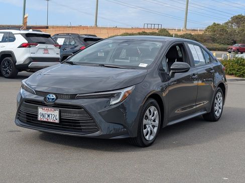 Used 2024 Toyota Corolla LE FWD image 11