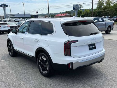 Used 2023 Kia Telluride EX w/ EX Captain's Chair Package AWD/4WD image 33