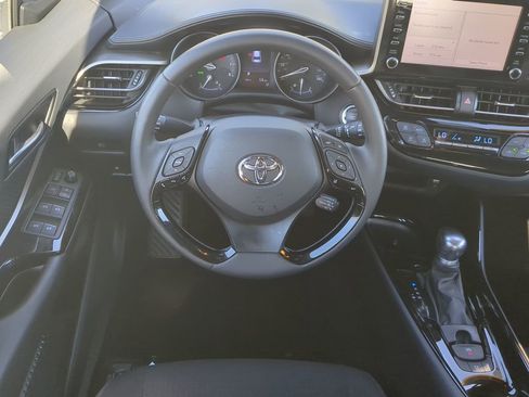 Used 2019 Toyota C-HR XLE image 23