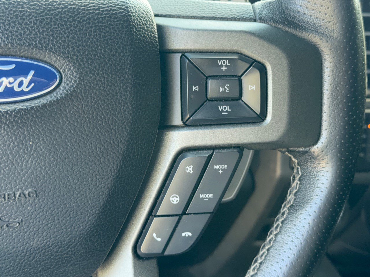 Used 2019 Ford F150 Raptor w/ Equipment Group 802A Luxury AWD/4WD image 19