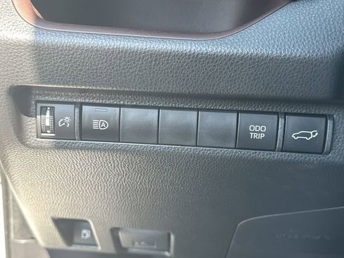 Used 2023 Toyota RAV4 Limited image 20