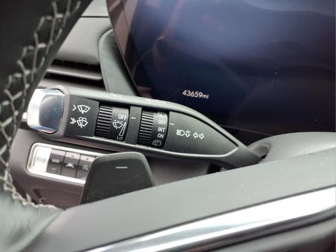 Used 2024 Buick Envision Preferred AWD/4WD image 18