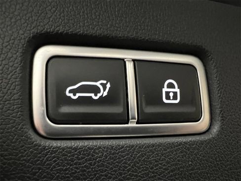 Used 2023 Kia Sorento EX w/ Panoramic Sunroof Package image 17