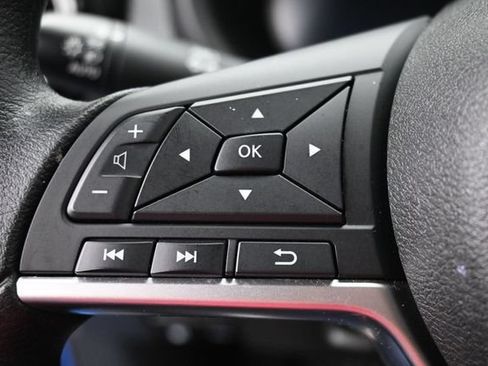 Used 2023 Nissan Kicks SV FWD image 18