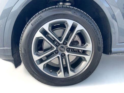 Certified 2025 Audi Q5 Premium Plus w/ Premium Plus image 12