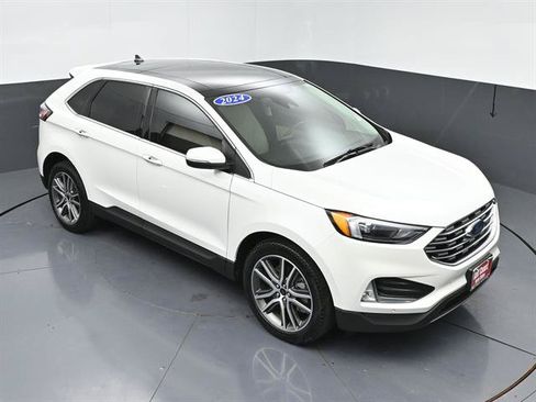 Certified 2024 Ford Edge Titanium AWD/4WD image 37