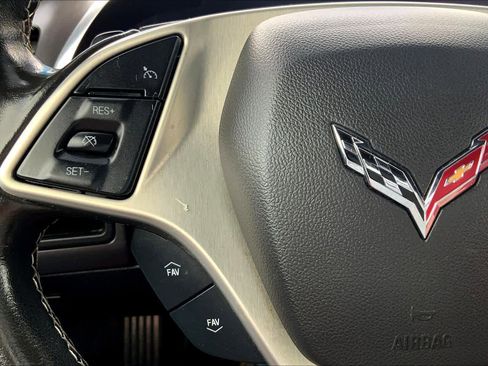 Used 2018 Chevrolet Corvette Stingray Coupe w/ Carbon Flash Badge Package image 19