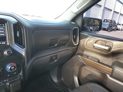 Used 2021 Chevrolet Silverado 1500 LT w/ Convenience Package II AWD/4WD image 28