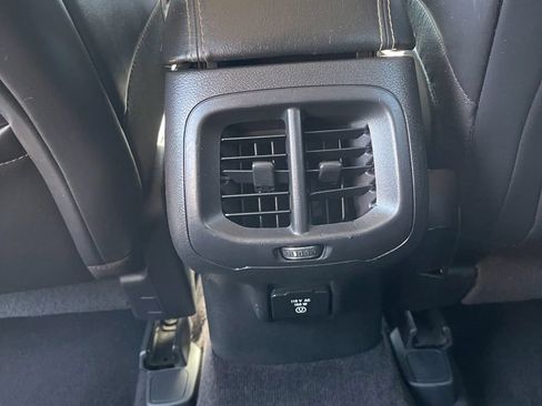 Used 2017 Jeep Cherokee Latitude w/ True North Edition AWD/4WD image 21