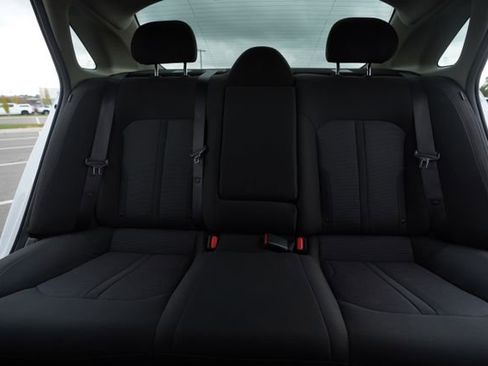 Used 2022 Kia K5 LXS image 32