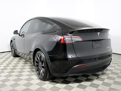 Used 2024 Tesla Model Y Performance image 31