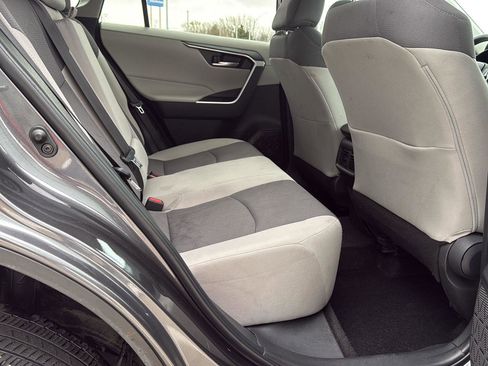 Used 2024 Toyota RAV4 XLE AWD/4WD image 34