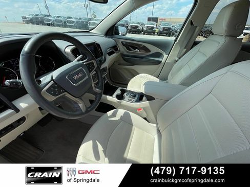Used 2024 GMC Terrain Denali w/ Black Diamond Edition AWD/4WD image 10