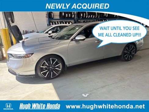 Used 2024 Honda Accord Touring image 1