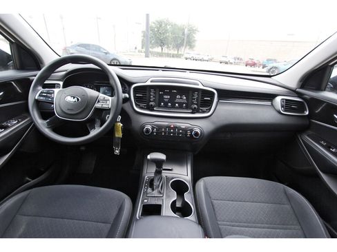 Used 2020 Kia Sorento FWD V6 image 12