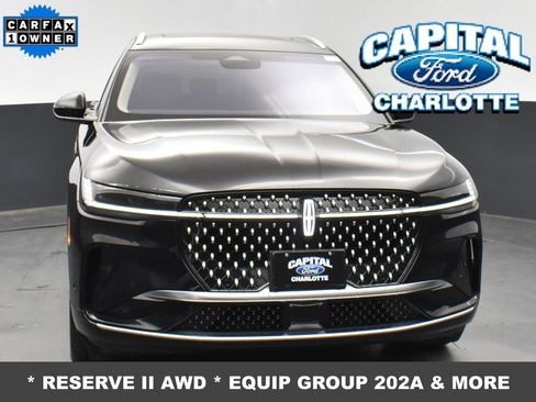 Used 2024 Lincoln Nautilus Reserve w/ Equipment Group 202A image 2