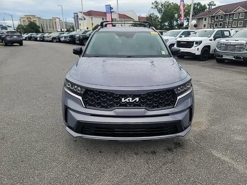 Certified 2023 Kia Sorento S FWD image 2