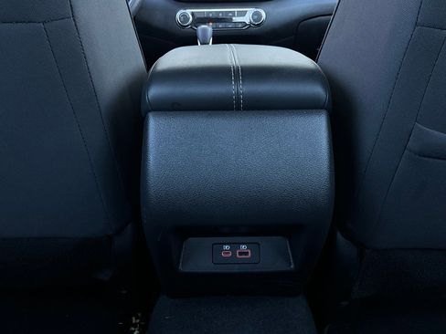 Used 2025 Nissan Altima 2.5 SV image 13