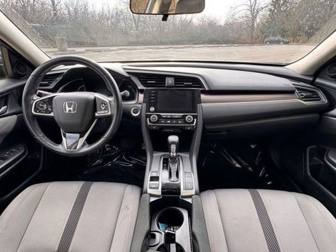 Used 2019 Honda Civic EX image 5