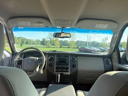 Used 2011 Ford Expedition XLT AWD/4WD image 19