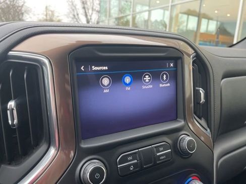 Used 2020 Chevrolet Silverado 2500 High Country w/ Z71 Off-Road Package image 25