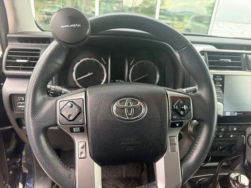 Used 2020 Toyota 4Runner Limited AWD/4WD image 7