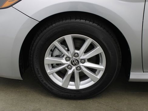 Used 2025 Toyota Camry LE FWD image 26