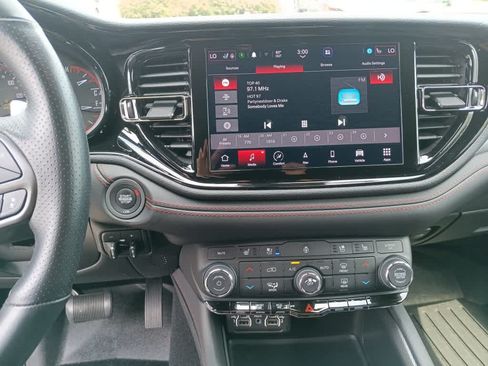 Used 2024 Dodge Durango GT AWD/4WD image 11