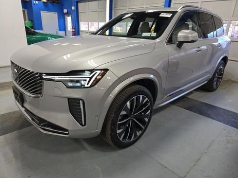 Used 2025 Volvo XC90 B5 Plus AWD/4WD image 1