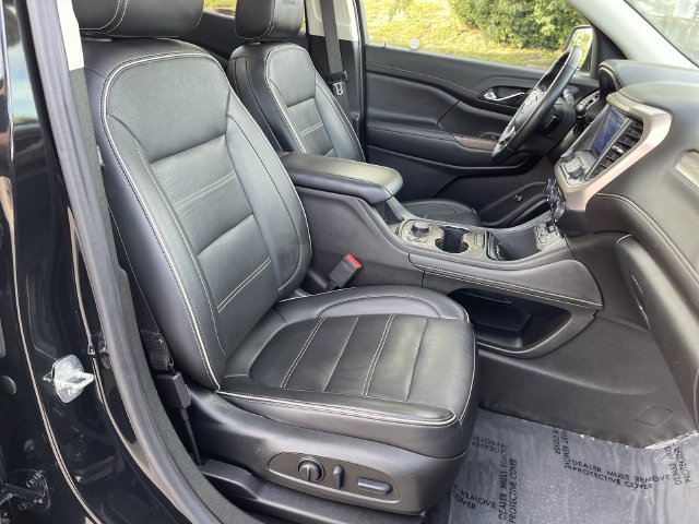 Used 2023 GMC Acadia Denali w/ Black Diamond Edition FWD image 17
