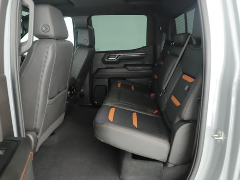 Used 2024 GMC Sierra 1500 AT4 w/ AT4 Preferred Package AWD/4WD image 24