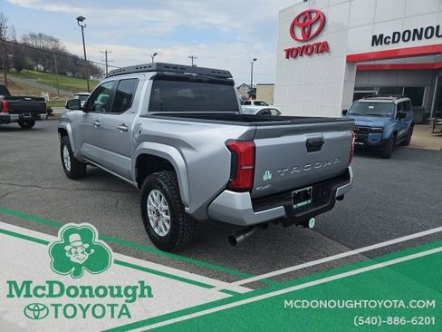 Used 2026 Toyota Tacoma SR5 AWD/4WD image 5