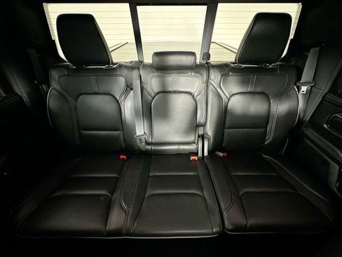 Used 2019 RAM 1500 Limited w/ Advanced Safety Group AWD/4WD image 13