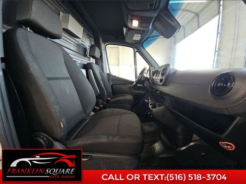 Used 2022 Mercedes-Benz Sprinter 1500 image 12