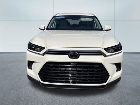 Used 2024 Toyota Grand Highlander XLE image 13