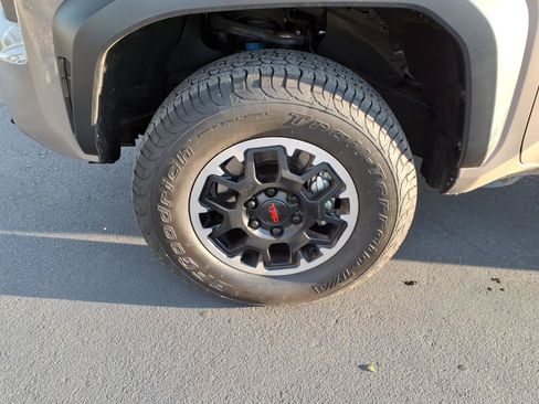 Certified 2026 Toyota Tacoma TRD Off-Road AWD/4WD image 8